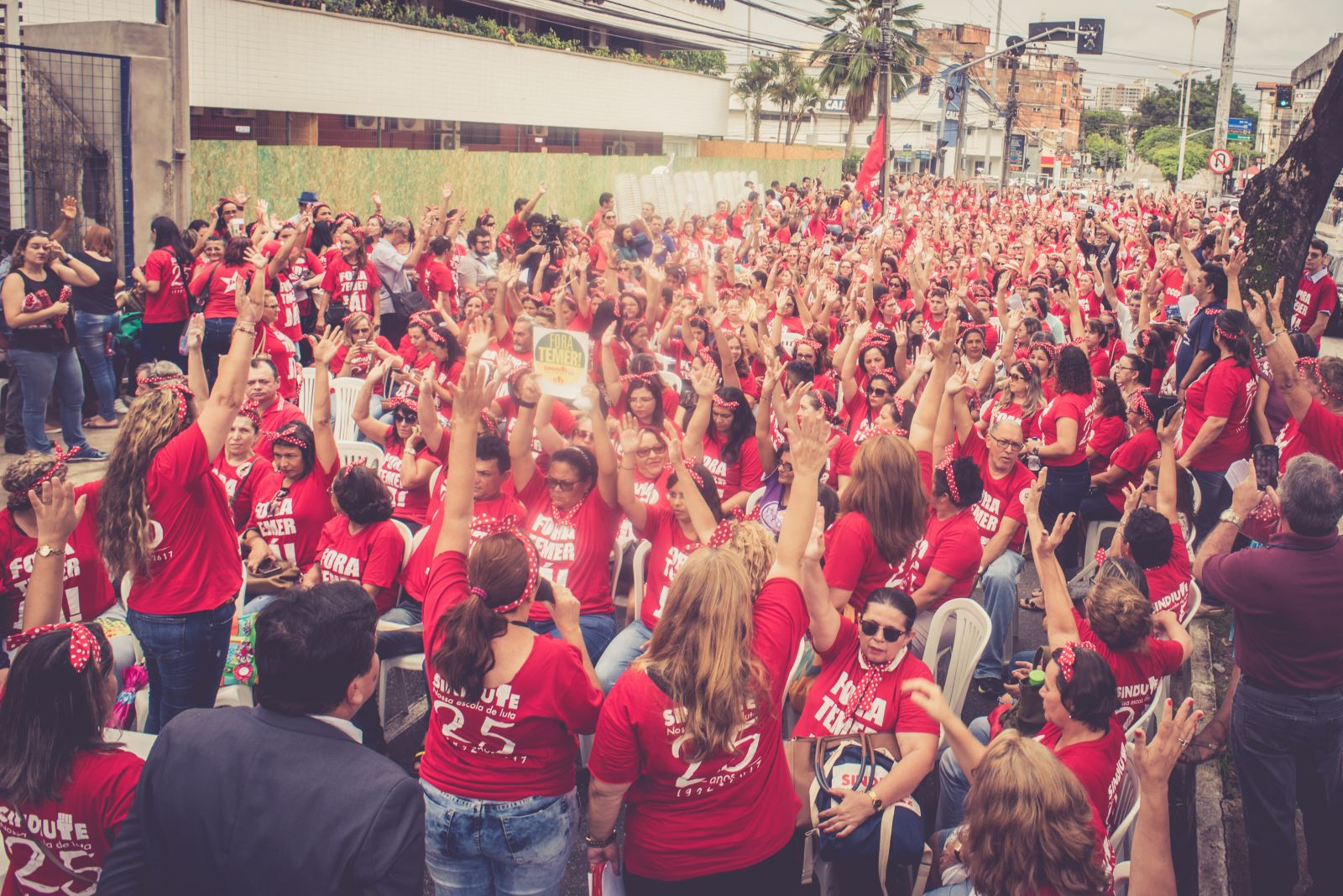 Na foto, greve dos professores de Fortaleza, iniciada dia 15 de março. (Marcos Adegas)