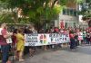 Professores de Maracanaú fazem forte protesto em repúdio ao Sindicato APEOC
