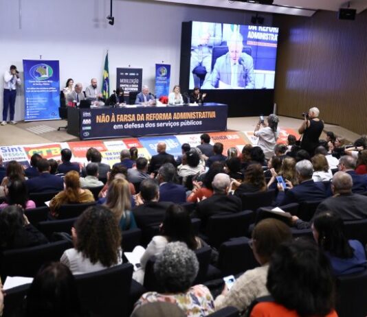 Servidores e entidades denunciam retrocessos da Reforma Administrativa e alertam para ameaça aos direitos do povo brasileiro